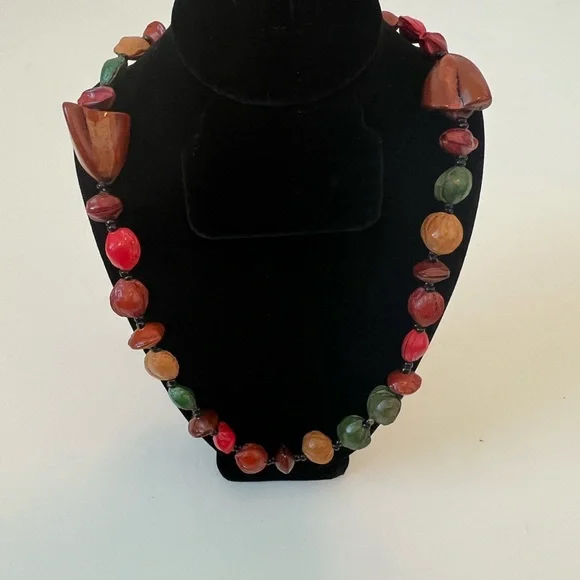 Vintage Beaded Painted Fruit Pit Necklace - Picture 2 of 5